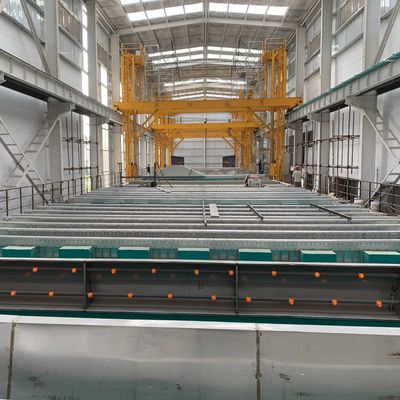 अच्छा दाम टैंक अंदर आकार 8000* चौड़ाई* 3500 अर्ध-स्वचालित एनोडाइजिंग लाइन ऑनलाइन