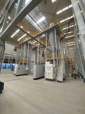 स्वचालित औद्योगिक पाउडर कोटिंग लाइन लंबवत एल्यूमिनियम प्रोफ़ाइल