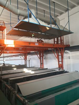 अच्छा दाम 2000T/M क्षमता अर्ध स्वचालित ऊर्ध्वाधर एनोडाइजिंग लाइन अनुकूलन योग्य एल्यूमीनियम प्रोफाइल सतह खत्म के लिए ऑनलाइन