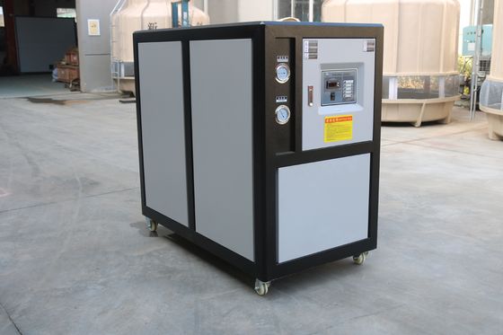 अच्छा दाम एनोडाइजिंग लाइन के लिए R22 रेफ्रिजरेंट 35.8 KW कूलिंग क्षमता और 3PH-380V/50HZ इनपुट पावर के साथ वाटर डायरेक्ट कूलिंग फ्रीजर ऑनलाइन
