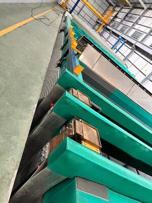 अच्छा दाम 750T/M क्षमता क्षैतिज एनोडाइजिंग लाइन 6500mm अधिकतम प्रोफाइल लंबाई और 10-12µm फिल्म मोटाई के साथ ऑनलाइन