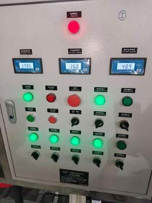 अच्छा दाम 500T/M क्षमता और 10-12μm फिल्म मोटाई के साथ 6061-6063 एल्यूमीनियम मिश्र धातु के लिए स्वचालित क्षैतिज एनोडाइजिंग लाइन ऑनलाइन