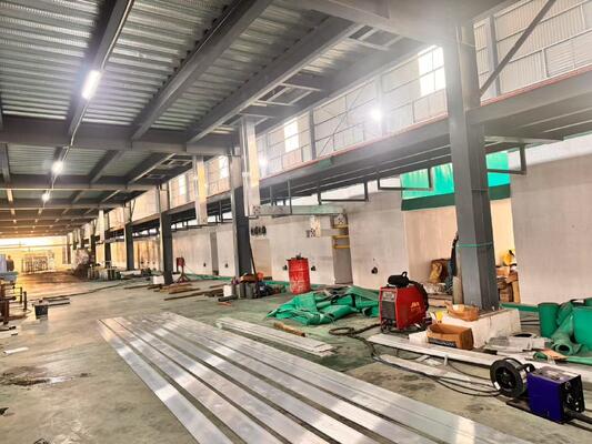 अच्छा दाम 2500T/Month Anodizing Production Line with Sandblasting and Polishing Pre-Treatment for Electrolytic Coloring and Dyeing Aluminum Anodizing Line ऑनलाइन